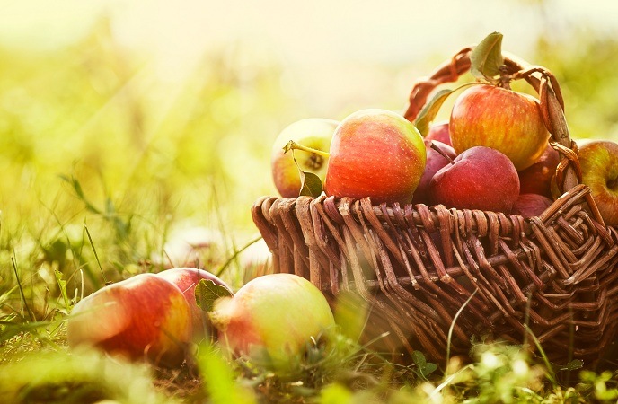 foods-good-for-skin-apples