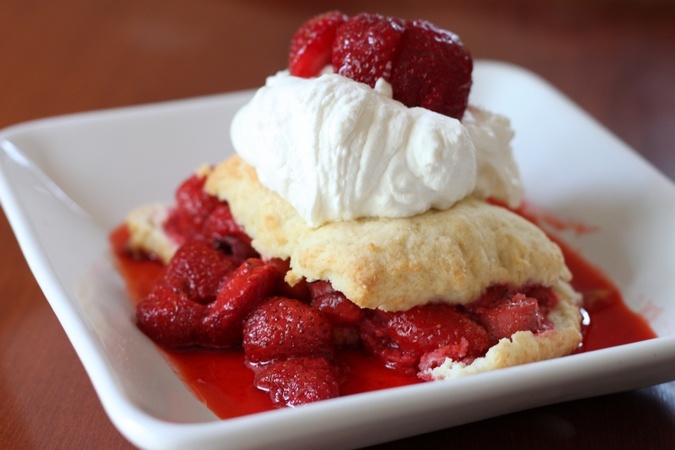 strawberry-dessert-recipes-classic-strawberry-shortcakes