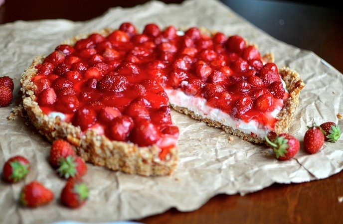 strawberry-dessert-recipes-pretzel-dessert